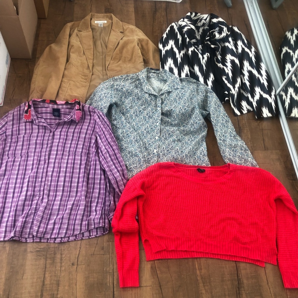 Jackets & Sweater Bundle Size Large - image 1